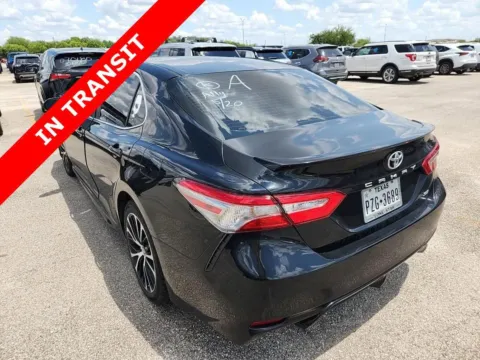 More photos of 2018 Toyota Camry SE at Auto Boutique Texas, TX
