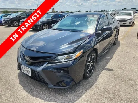 Brown 2018 Toyota Camry SE for sale in Alvin, TX