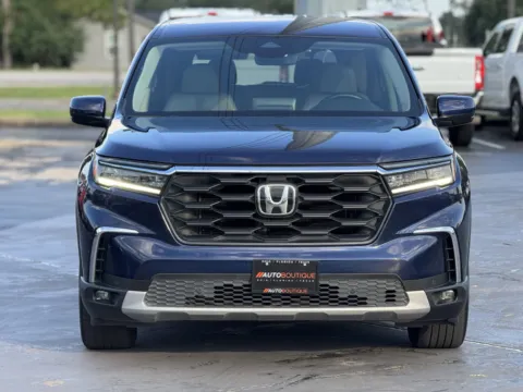 More photos of 2024 Honda Pilot EX-L 8 Passenger at Auto Boutique Texas, TX