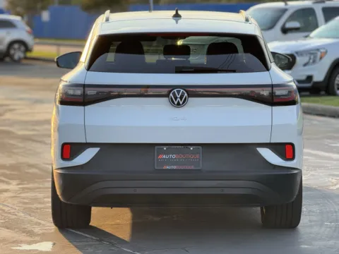 More photos of 2023 Volkswagen ID.4 Pro at Auto Boutique Texas, TX