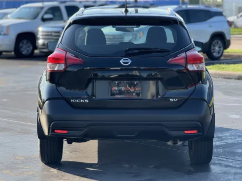More photos of 2018 Nissan Kicks SV at Auto Boutique Texas, TX
