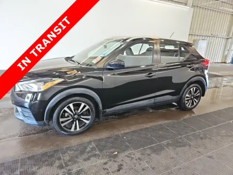 Black 2018 Nissan Kicks SV for sale in Alvin, TX