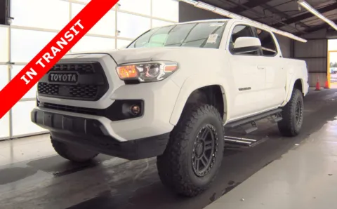 White 2020 Toyota Tacoma SR5 for sale in Alvin, TX