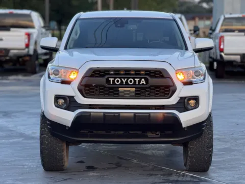 More photos of 2020 Toyota Tacoma SR5 at Auto Boutique Texas, TX