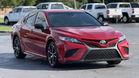 Red 2019 Toyota Camry SE for sale in Alvin, TX
