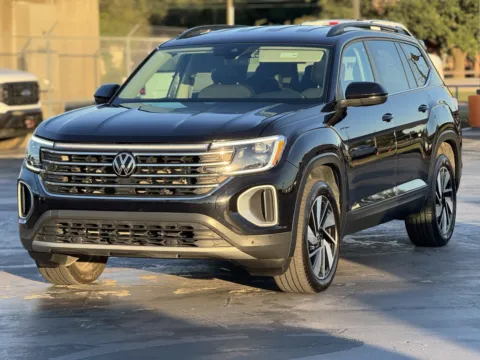 Another view of 2024 Volkswagen Atlas 2.0T SE w Technology for sale in Alvin, TX at Auto Boutique Texas