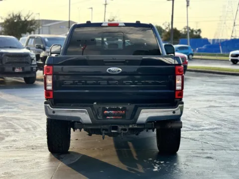 More photos of 2022 Ford Super Duty F-250 SRW LARIAT at Auto Boutique Texas, TX
