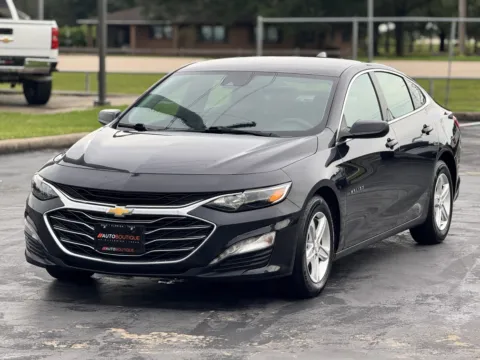 More photos of 2023 Chevrolet Malibu LT at Auto Boutique Texas, TX
