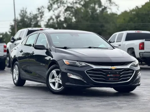 Photos of 2023 Chevrolet Malibu LT for sale in Alvin, TX at Auto Boutique Texas