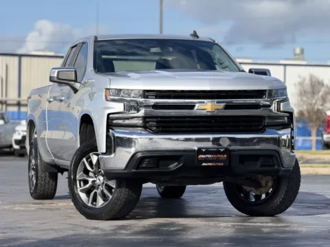 Photos of 2020 Chevrolet Silverado 1500 LT for sale in Alvin, TX at Auto Boutique Texas