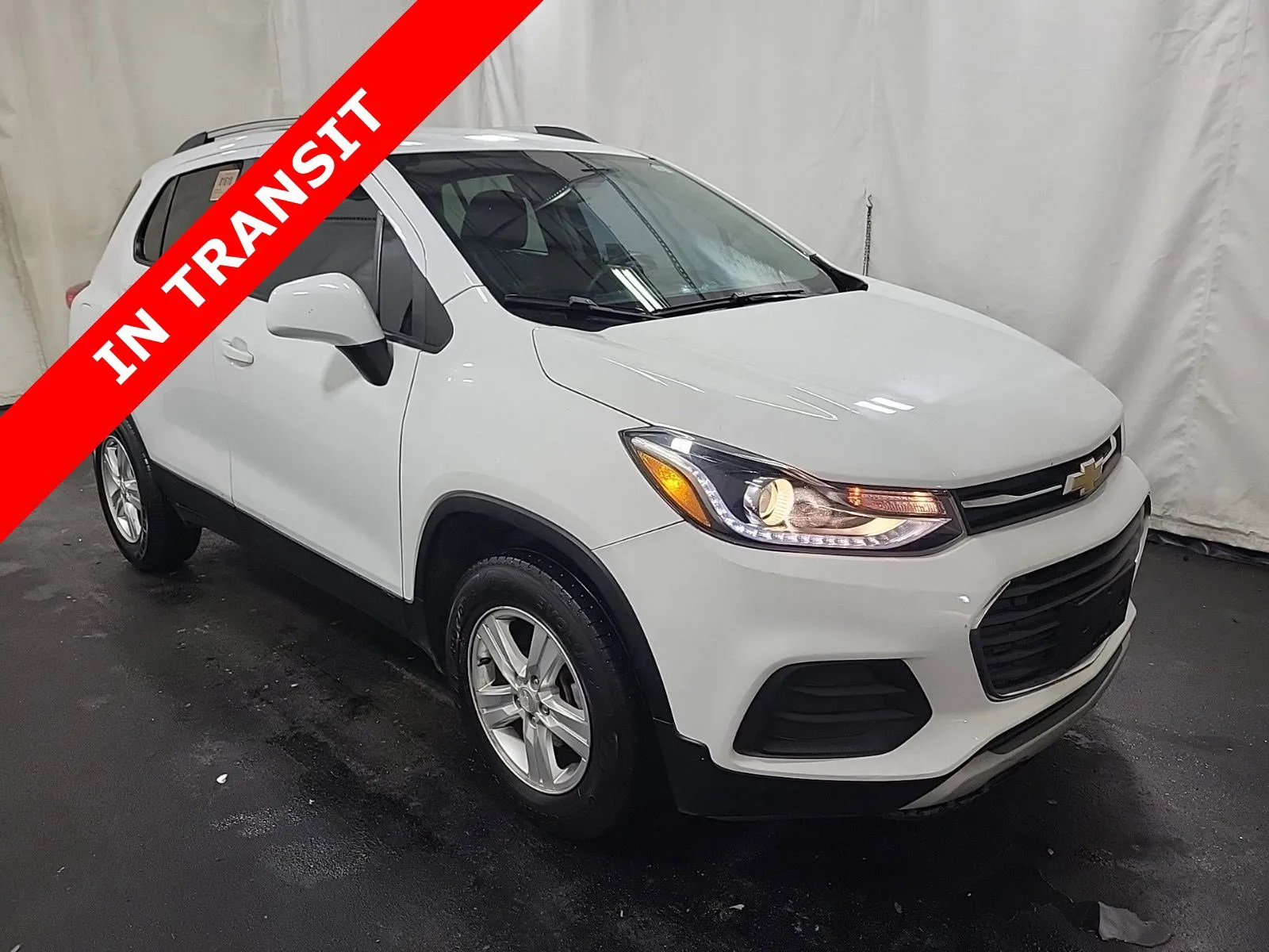 White 2021 Chevrolet Trax LT for sale in Alvin, TX