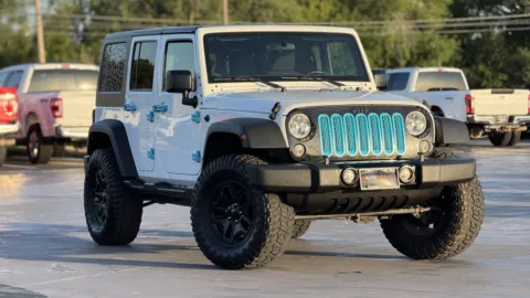 White 2018 Jeep Wrangler JK Unlimited Willys Wheeler for sale in Alvin, TX