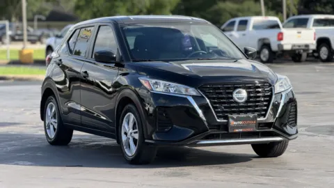 Black 2021 Nissan Kicks S for sale in Alvin, TX
