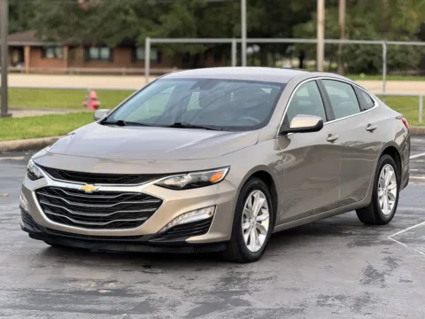 More photos of 2023 Chevrolet Malibu LT at Auto Boutique Texas, TX