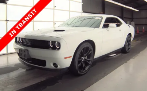 White 2017 Dodge Challenger SXT for sale in Alvin, TX