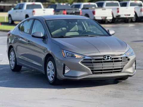 Photos of 2020 Hyundai Elantra SE for sale in Alvin, TX at Auto Boutique Texas