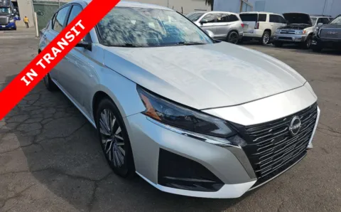 Silver 2023 Nissan Altima 2.5 SV for sale in Alvin, TX
