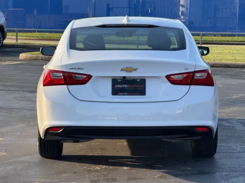 More photos of 2023 Chevrolet Malibu LT at Auto Boutique Texas, TX