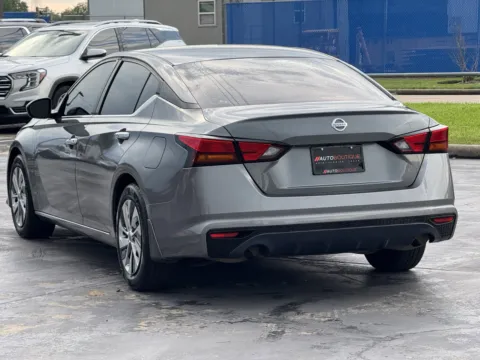 More photos of 2021 Nissan Altima 2.5 S at Auto Boutique Texas, TX