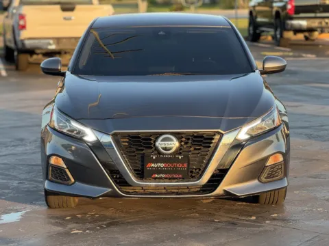 More photos of 2021 Nissan Altima 2.5 SV at Auto Boutique Texas, TX