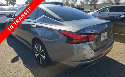 More photos of 2021 Nissan Altima 2.5 SV at Auto Boutique Texas, TX