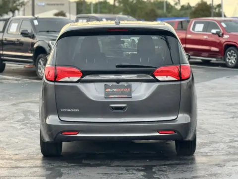 More photos of 2020 Chrysler Voyager LX at Auto Boutique Texas, TX