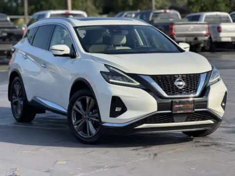 Photos of 2019 Nissan Murano Platinum for sale in Alvin, TX at Auto Boutique Texas