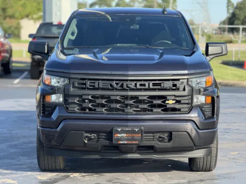 More photos of 2022 Chevrolet Silverado 1500 Custom at Auto Boutique Texas, TX