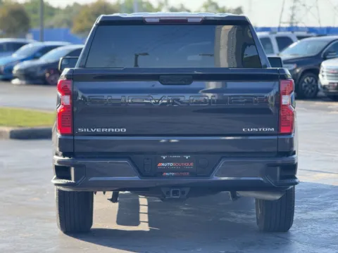 More photos of 2022 Chevrolet Silverado 1500 Custom at Auto Boutique Texas, TX