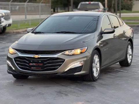 Another view of 2020 Chevrolet Malibu LT for sale in Alvin, TX at Auto Boutique Texas