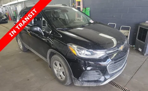 Black 2020 Chevrolet Trax LT for sale in Alvin, TX
