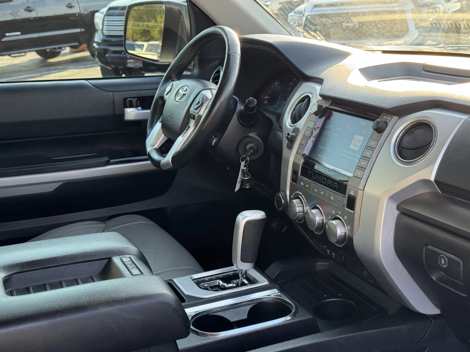 2021 Toyota Tundra SR5 - Photo 11
