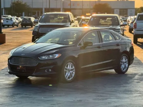 Another view of 2014 Ford Fusion SE for sale in Alvin, TX at Auto Boutique Texas