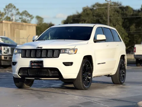 Another view of 2019 Jeep Grand Cherokee Altitude for sale in Alvin, TX at Auto Boutique Texas