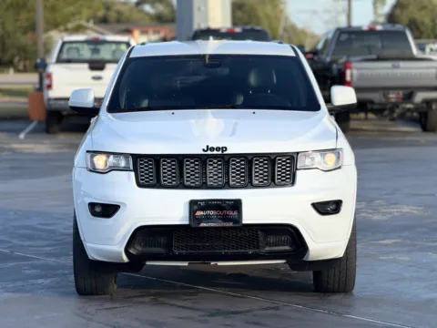 More photos of 2019 Jeep Grand Cherokee Altitude at Auto Boutique Texas, TX