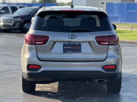 More photos of 2019 Kia Sorento LX at Auto Boutique Texas, TX