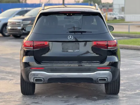 More photos of 2021 Mercedes-Benz GLB 250 at Auto Boutique Texas, TX