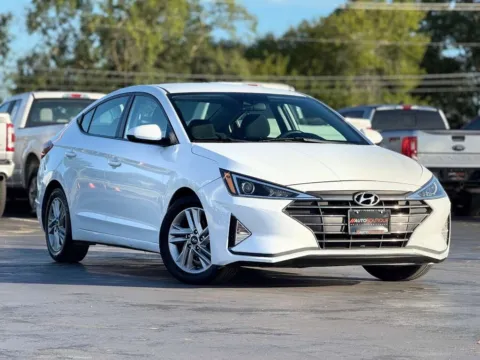 Photos of 2020 Hyundai Elantra SEL for sale in Alvin, TX at Auto Boutique Texas