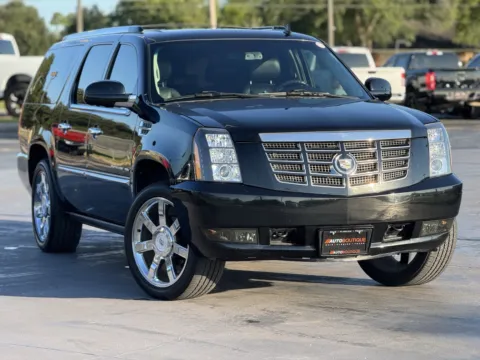 Photos of 2010 Cadillac Escalade ESV Premium for sale in Alvin, TX at Auto Boutique Texas