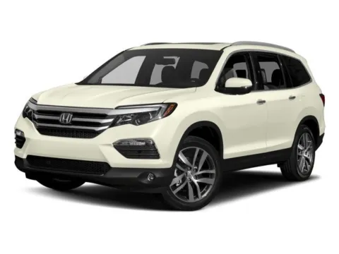 Silver 2017 Honda Pilot Touring for sale in Alvin, TX