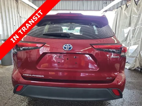 More photos of 2021 Toyota Highlander Hybrid XLE at Auto Boutique Texas, TX