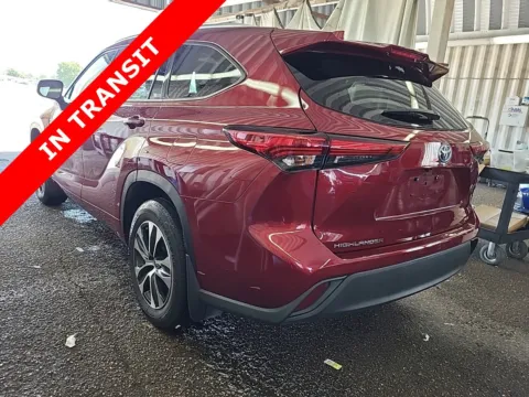 Another view of 2021 Toyota Highlander Hybrid XLE for sale in Alvin, TX at Auto Boutique Texas