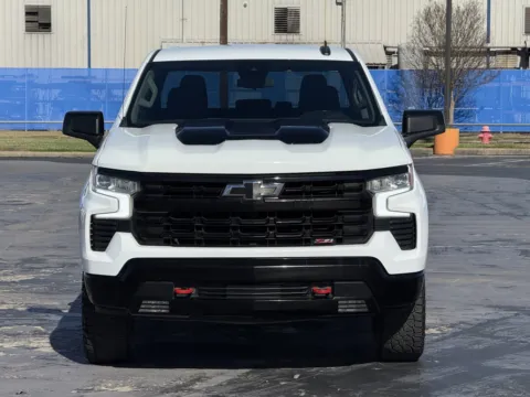 More photos of 2023 Chevrolet Silverado 1500 LT Trail Boss at Auto Boutique Texas, TX