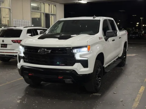 Another view of 2023 Chevrolet Silverado 1500 LT Trail Boss for sale in Alvin, TX at Auto Boutique Texas
