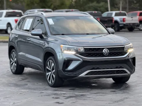 Photos of 2022 Volkswagen Taos SE for sale in Alvin, TX at Auto Boutique Texas