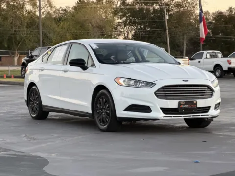White 2014 Ford Fusion S for sale in Alvin, TX