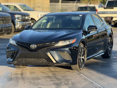 Another view of 2019 Toyota Camry SE for sale in Alvin, TX at Auto Boutique Texas