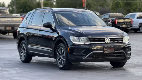 Black 2018 Volkswagen Tiguan SE for sale in Alvin, TX