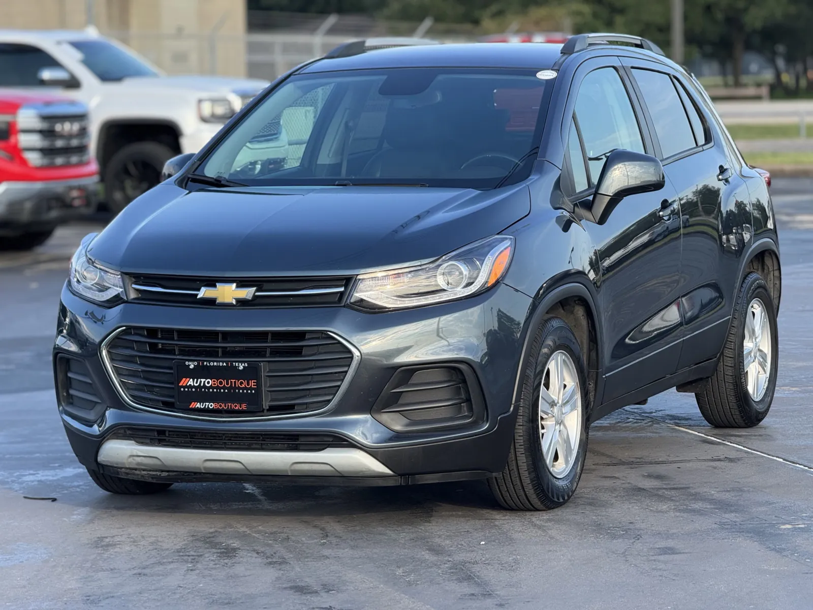 2022 Chevrolet Trax LT - Photo 3
