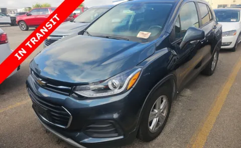 Gray 2022 Chevrolet Trax LT for sale in Alvin, TX